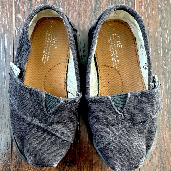 Black Toms for Toddler - Picture 3 of 4